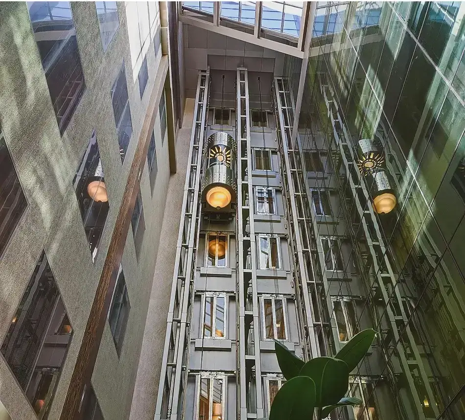 ThyssenKrupp asansör konfigüratörü ve karmaşık mühendislik hesaplamaları için dijital altyapı yönetimi