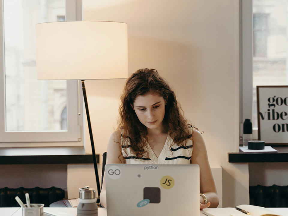 Dijital Başarının Temeli: Profesyonel Web Tasarım ve Web Yazılım Çözümleri