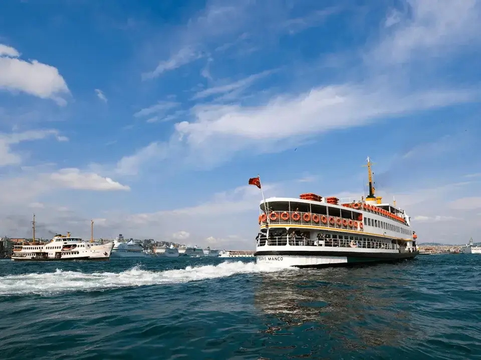Yolcularına vapur saatlerini ve  duyuruları hızlı bir şekilde sunmak isteyen Şehir Hatları için özel modüller içeren web site geliştirme çalışması....